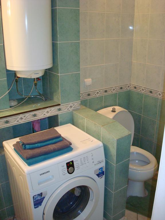 Apartment On Privokzalnaya 2/1 Vinnycja Esterno foto